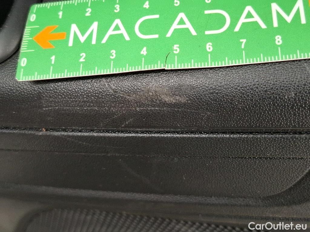  Citroen  C3 CITROEN  Société / 2020 / 5P / Berline / VU PureTech 83 S&S BVM Feel Nav #38