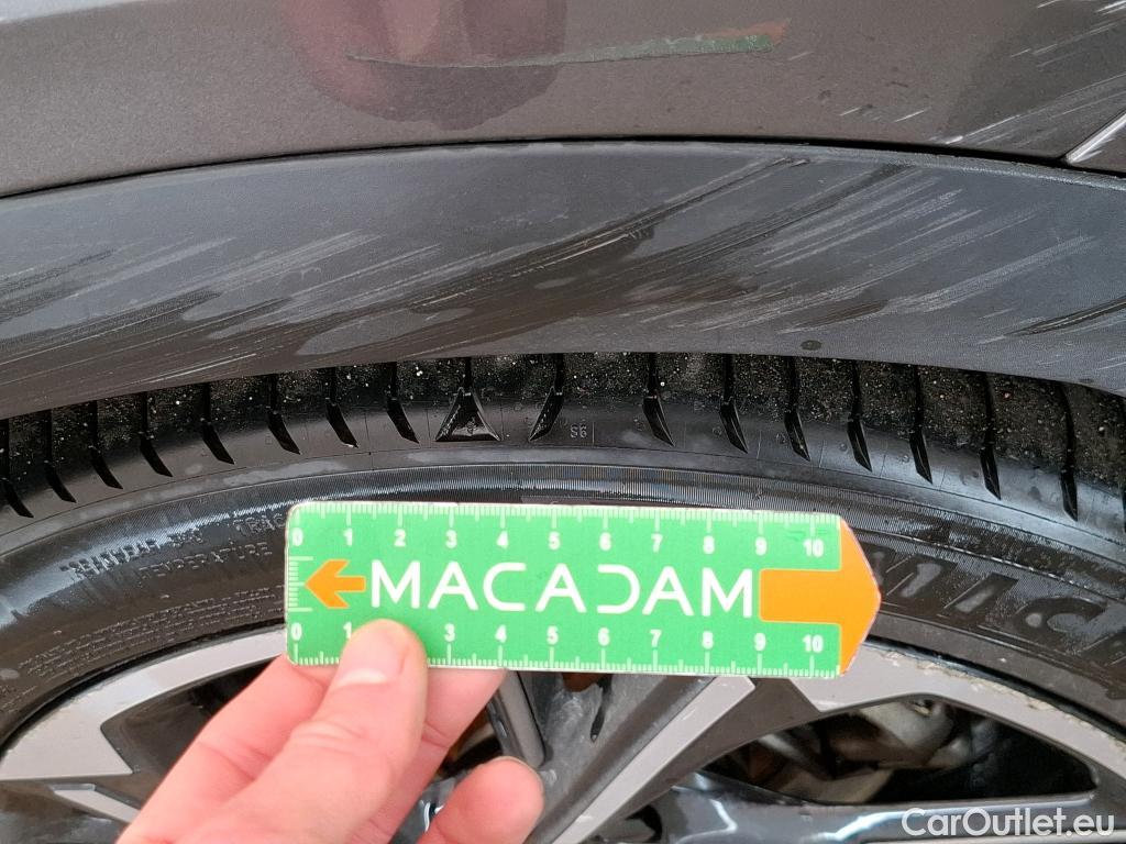  DS  DS7 DS DS 7 Crossback / 2017 / 5P / SUV E-TENSE 4x4 300 Louvre(SL) #16