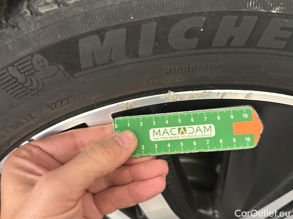  Peugeot  3008 PEUGEOT  / 2020 / 5P / SUV 1.6 HYBRID4 300 E-EAT8 GT Pack #11