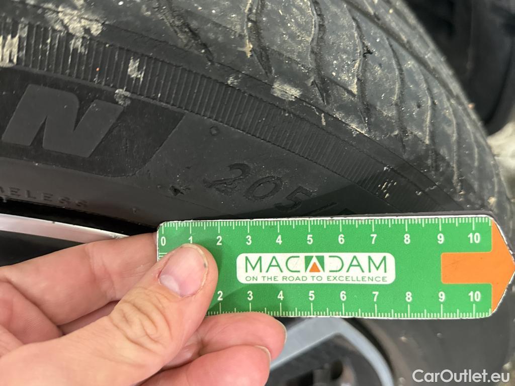  Peugeot  3008 PEUGEOT  / 2020 / 5P / SUV 1.6 HYBRID4 300 E-EAT8 GT Pack #5