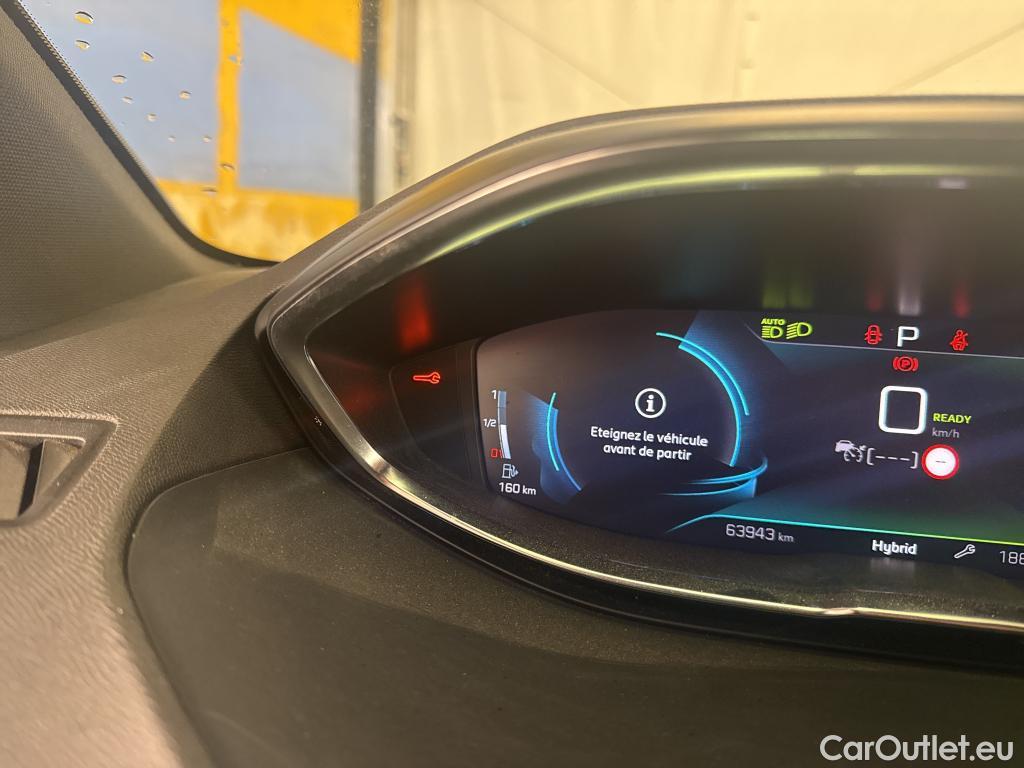  Peugeot  3008 PEUGEOT  / 2020 / 5P / SUV 1.6 HYBRID4 300 E-EAT8 GT Pack #24