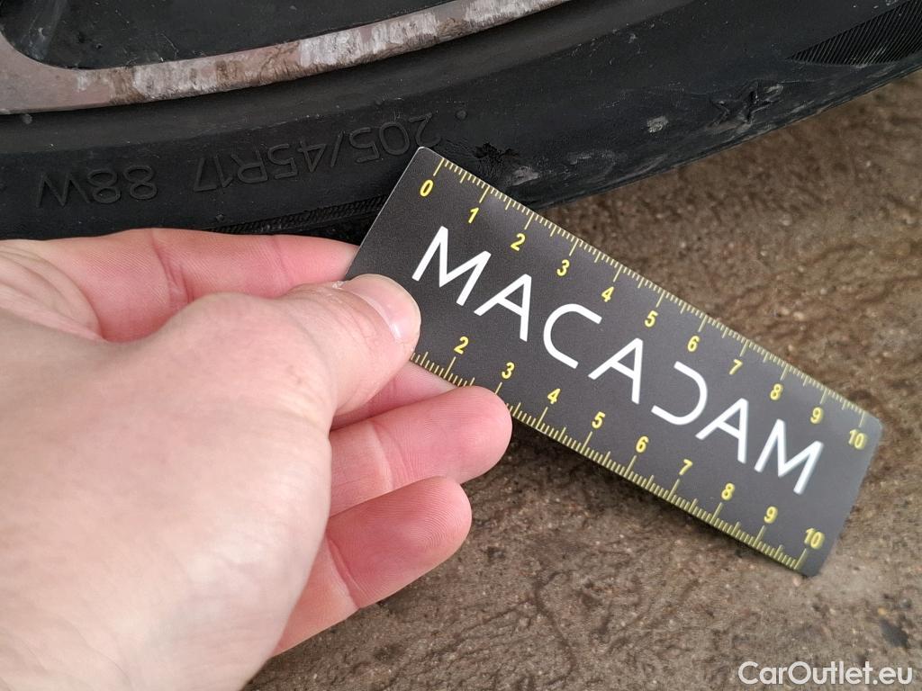  Mini  Mini   / 2021 / 3P / Berline Cooper SE Finition  Yours 184 ch BVA #29