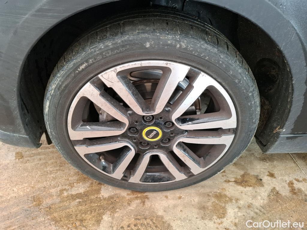  Mini  Mini   / 2021 / 3P / Berline Cooper SE Finition  Yours 184 ch BVA #40