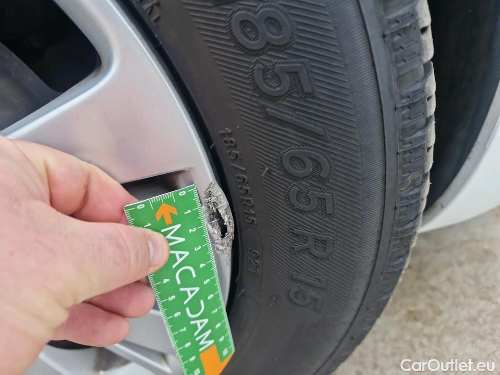  Peugeot  208  Affaire Premium Pack 1.5 HDi 100CV BVM6 E6dT #13