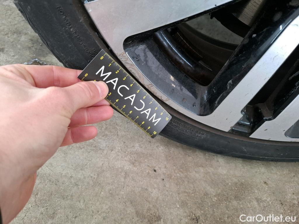  Mini  Mini   / 2021 / 3P / Berline Cooper SE Finition  Yours 184 ch BVA #46