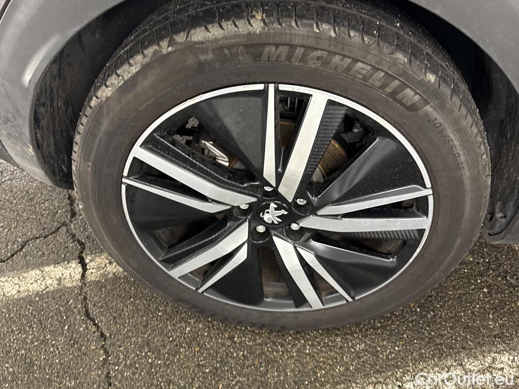  Peugeot  3008 PEUGEOT  / 2020 / 5P / SUV 1.6 HYBRID4 300 E-EAT8 GT Pack #23