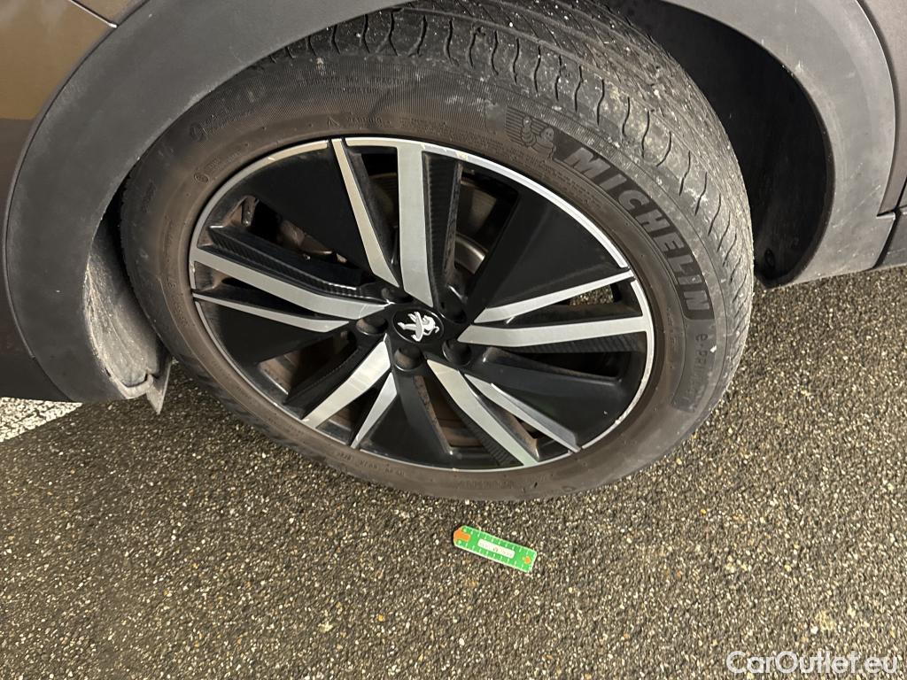  Peugeot  3008 PEUGEOT  / 2020 / 5P / SUV 1.6 HYBRID4 300 E-EAT8 GT Pack #8