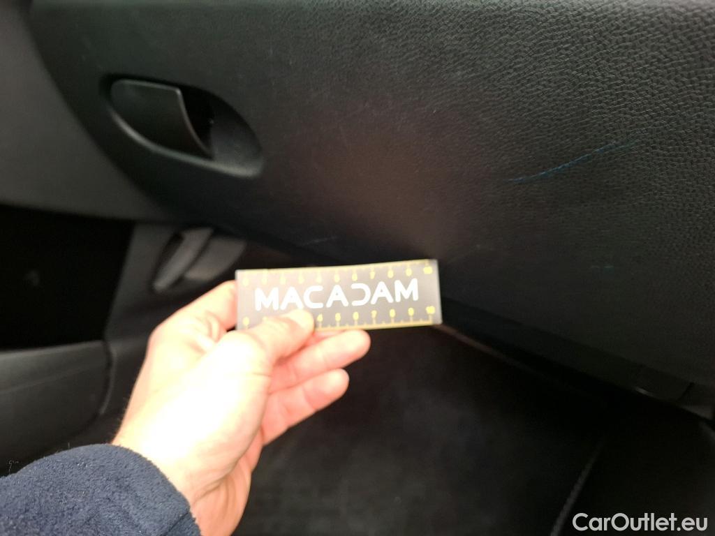  Mini  Mini   / 2021 / 3P / Berline Cooper SE Finition  Yours 184 ch BVA #55