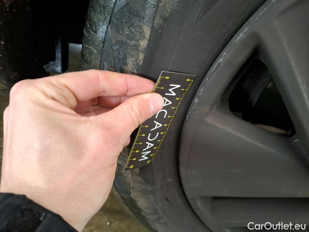  Nissan  Qashqai NISSAN  / 2021 / 5P / Crossover 1.3 MHEV 140 Business Edition #9