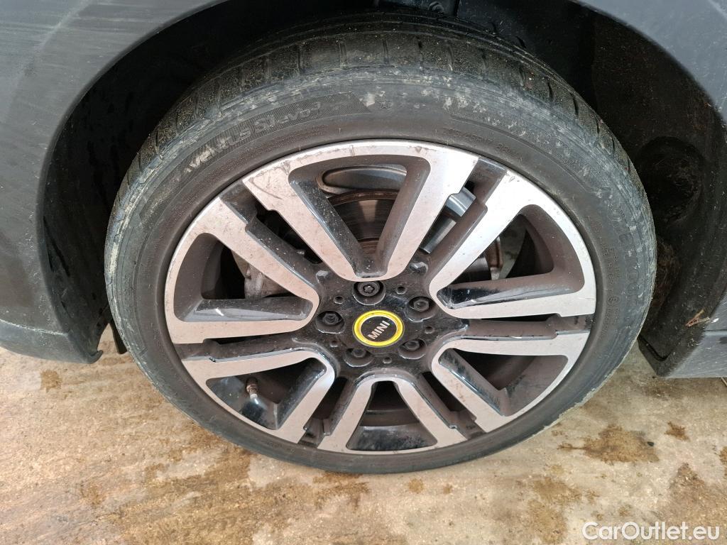  Mini  Mini   / 2021 / 3P / Berline Cooper SE Finition  Yours 184 ch BVA #24