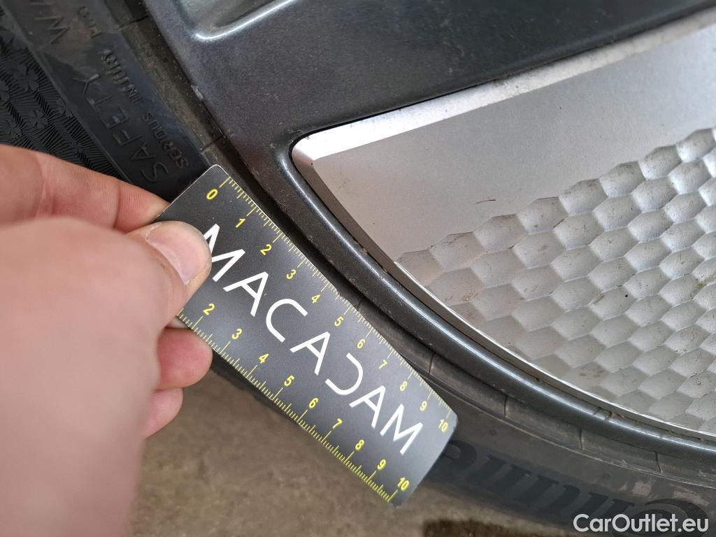  Hyundai   Ioniq Ioniq Business Hybrid 1.6 GDI 140CV BVA6 E6dT #17