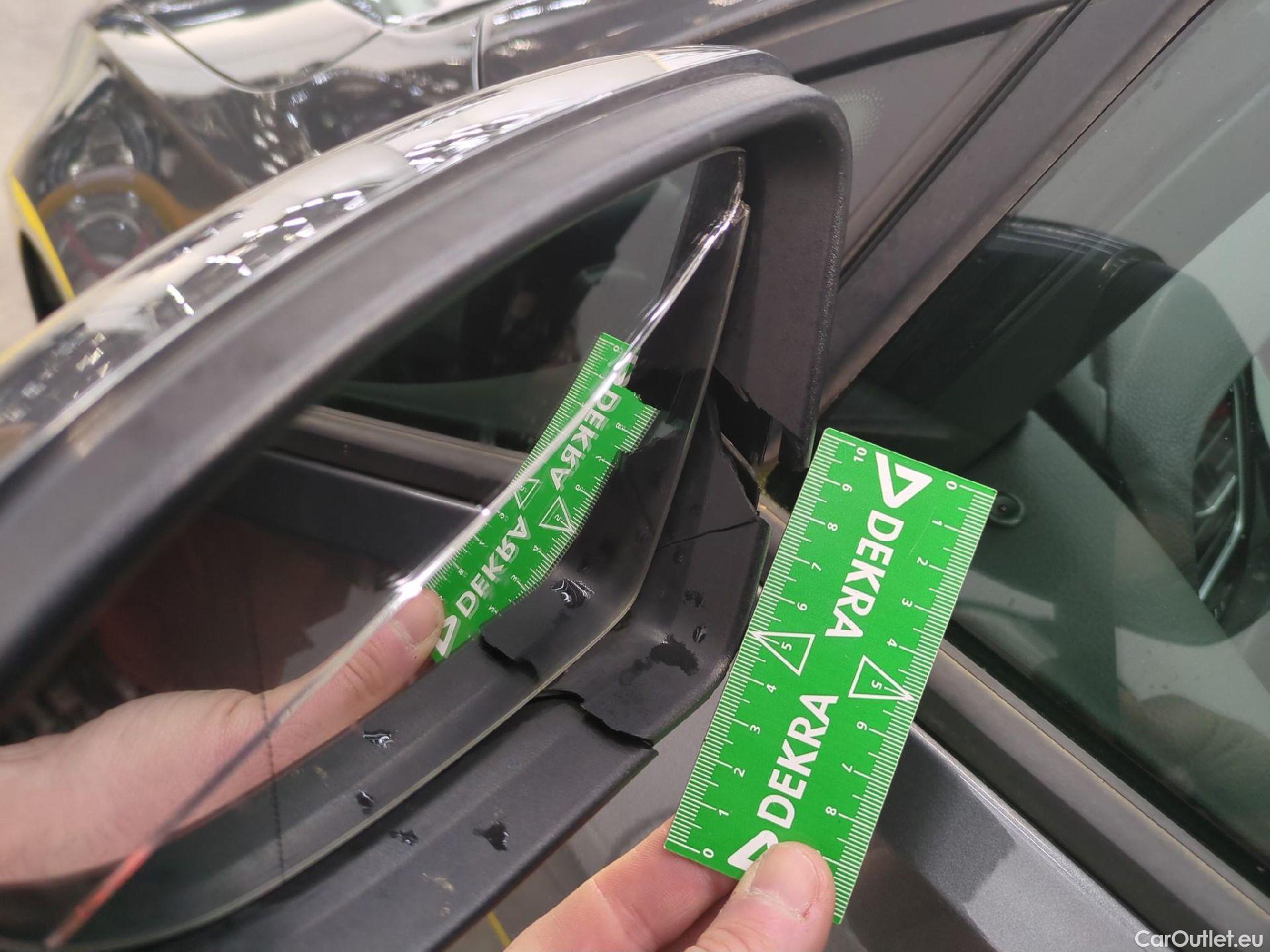  Volkswagen  Golf  VII Berline Confortline Business BMT 1.6 TDI 115CV BVA7 E6dT #31