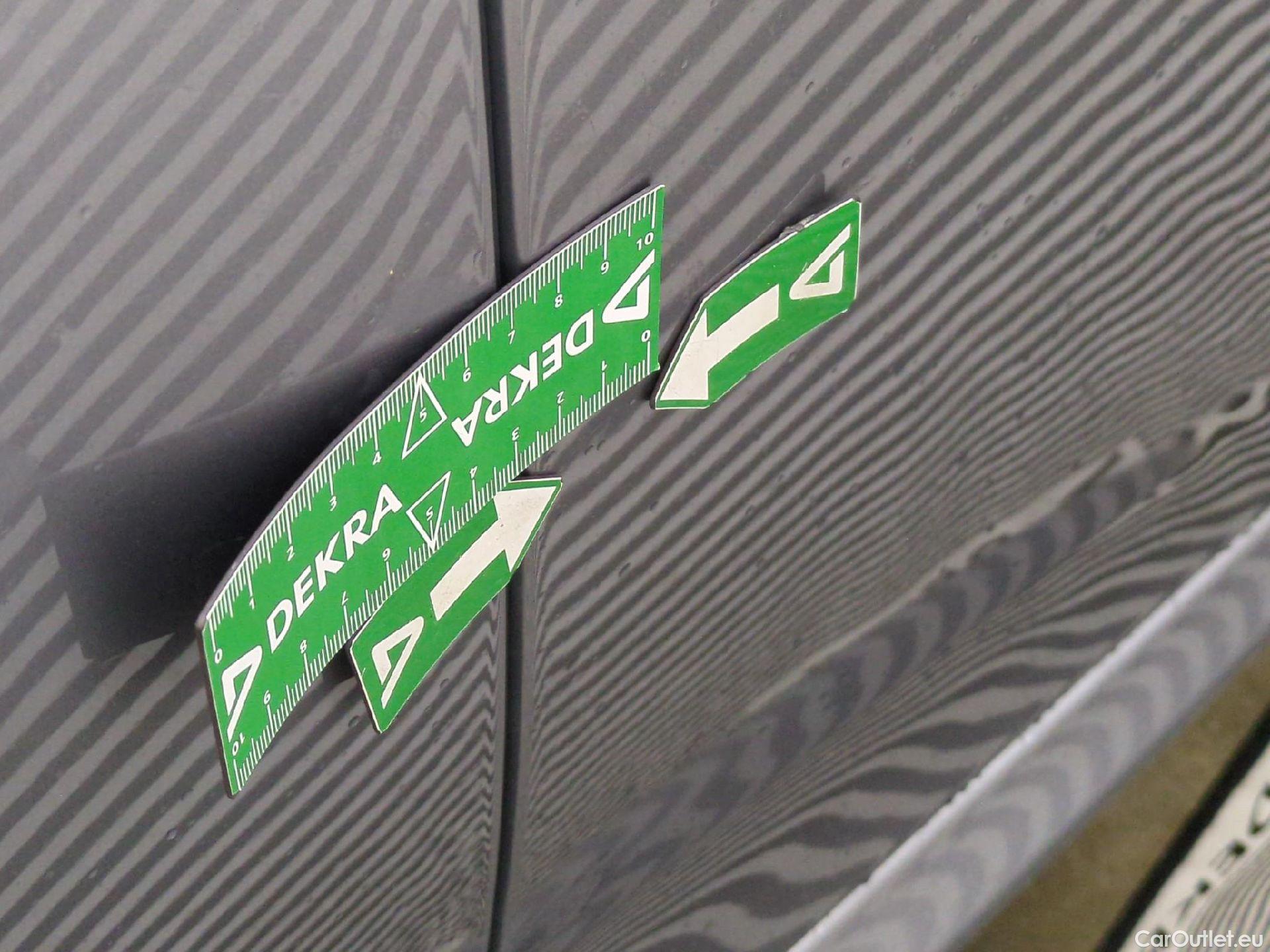  Peugeot  208  Allure Business 1.2 PureTech 100CV BVA8 E6d #14