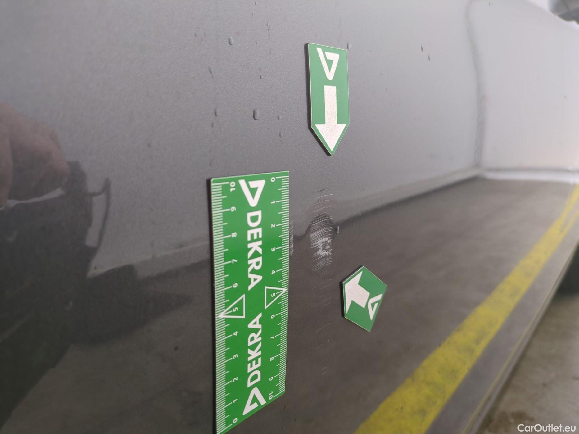  Volkswagen  Golf  VII Berline Confortline Business BMT 1.6 TDI 115CV BVA7 E6dT #26