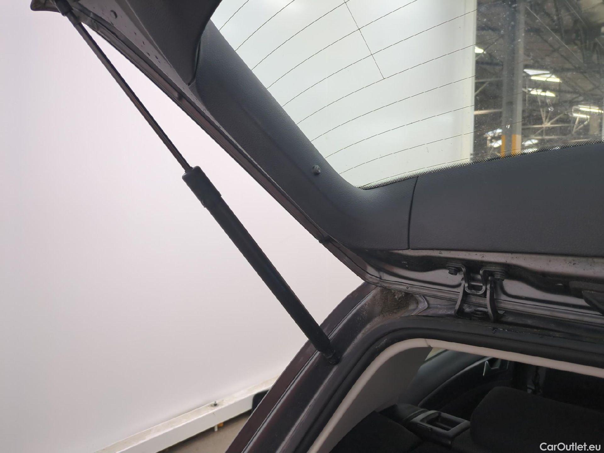  Volkswagen  Golf  VII Berline Confortline Business BMT 1.6 TDI 115CV BVA7 E6dT #13