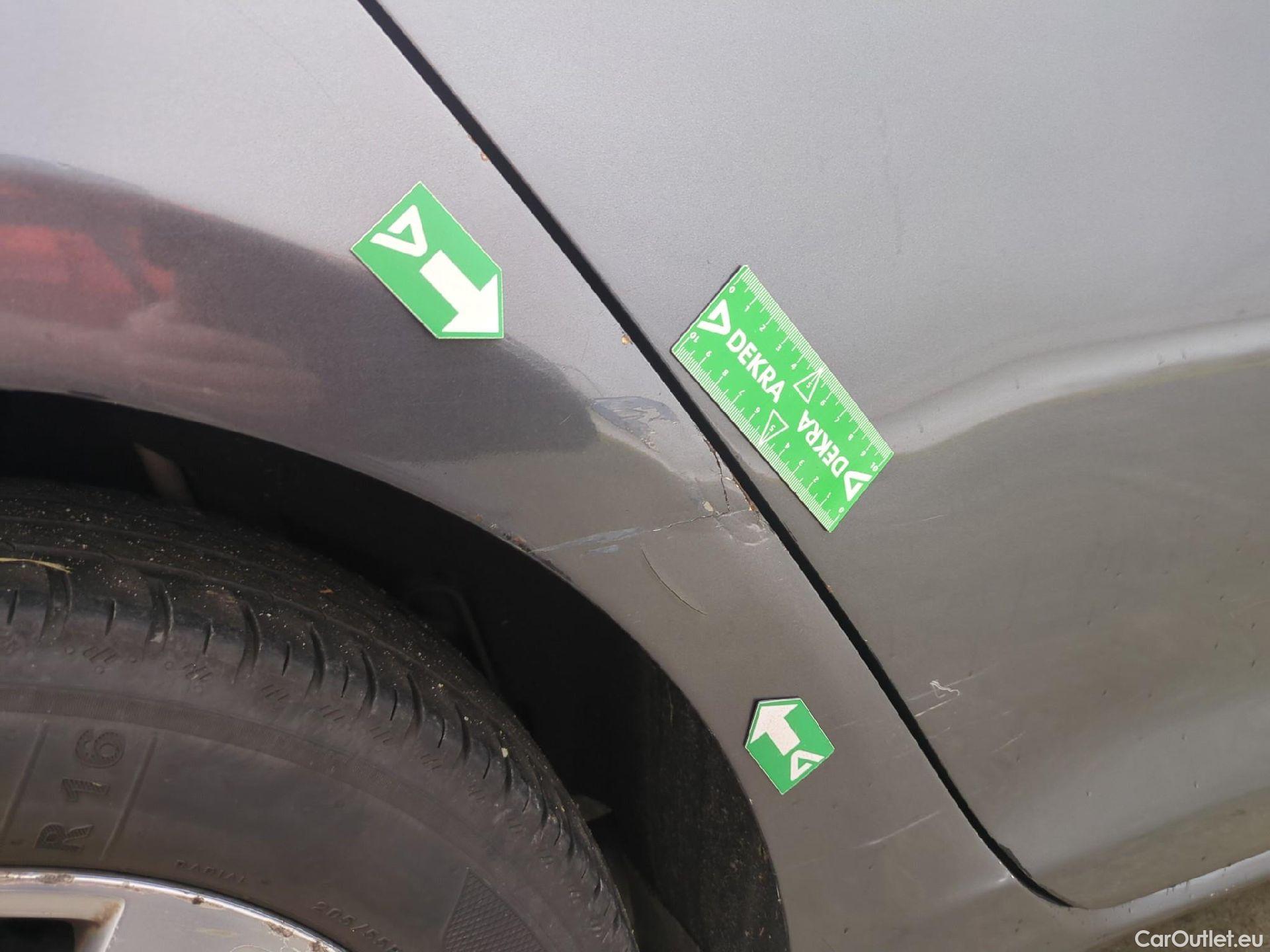  Volkswagen  Golf  VII Berline Confortline Business BMT 1.6 TDI 115CV BVA7 E6dT #51