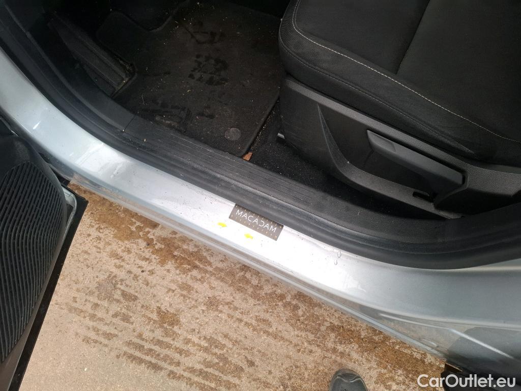  Renault  Captur  II Business 1.5 dCi 115CV BVA7 E6dT #18