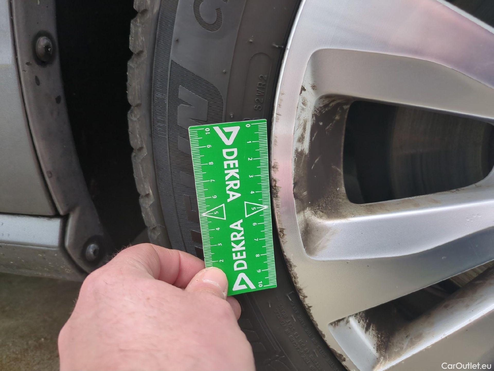  Volkswagen  Golf  VII Berline Confortline Business BMT 1.6 TDI 115CV BVA7 E6dT #23