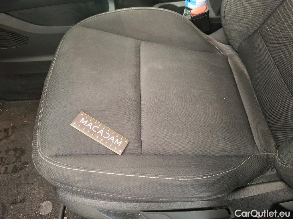  Renault  Captur  II Business 1.5 dCi 115CV BVA7 E6dT #31