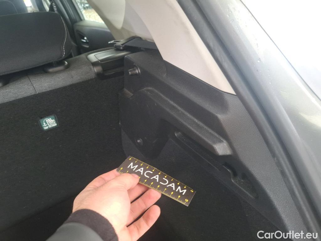  Renault  Captur  II Business 1.5 dCi 115CV BVA7 E6dT #8