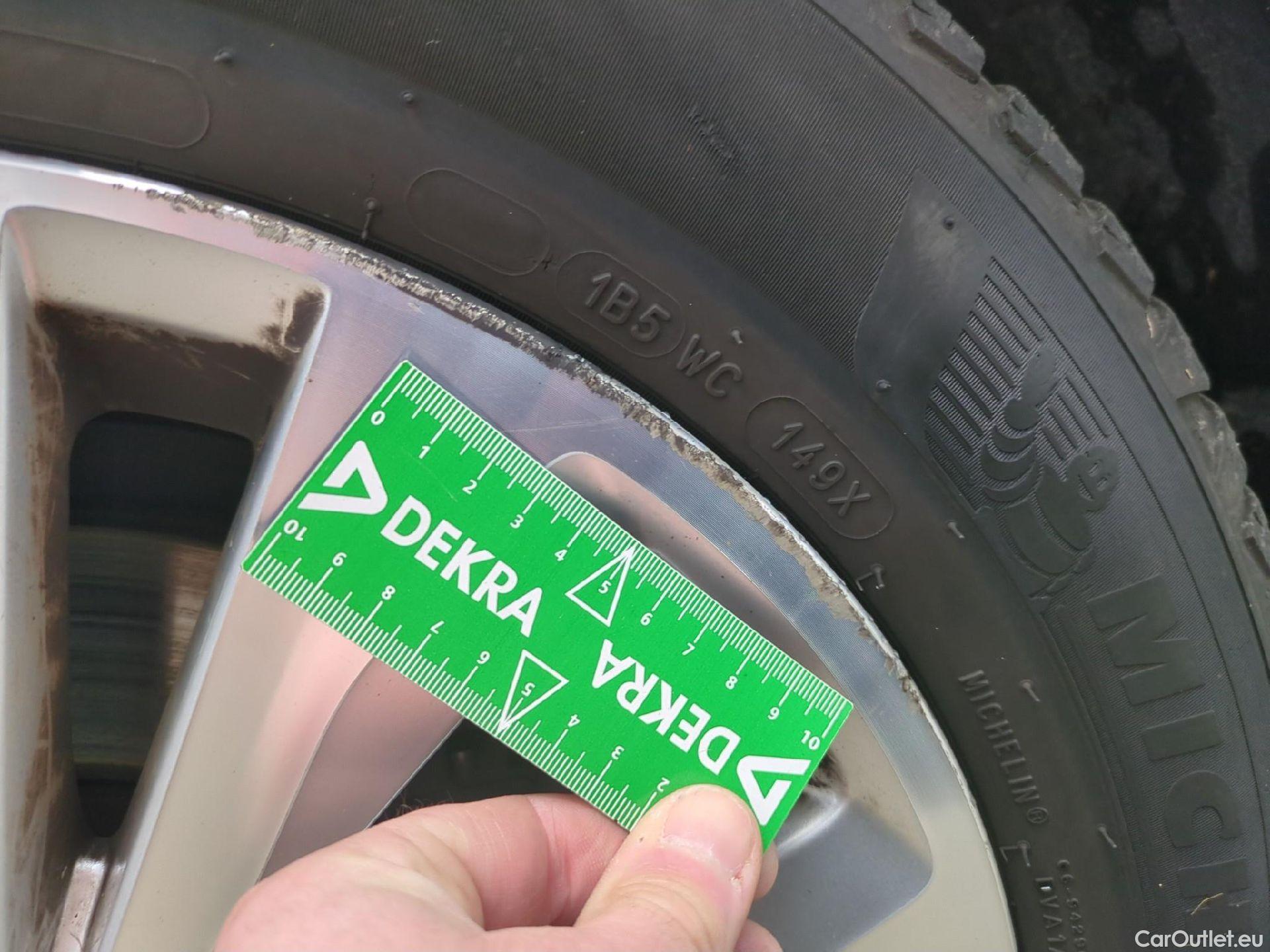  Volkswagen  Golf  VII Berline Confortline Business BMT 1.6 TDI 115CV BVA7 E6dT #21