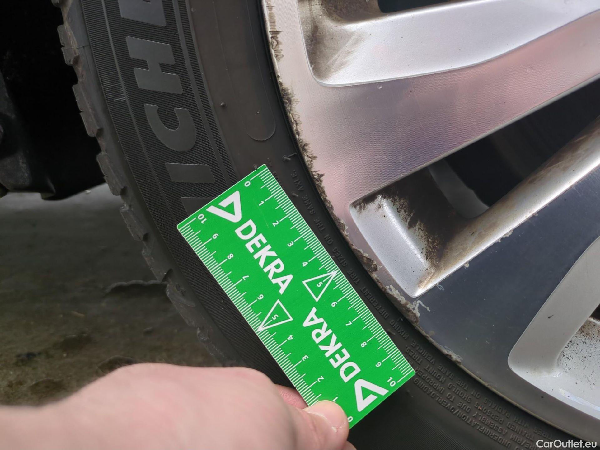  Volkswagen  Golf  VII Berline Confortline Business BMT 1.6 TDI 115CV BVA7 E6dT #22