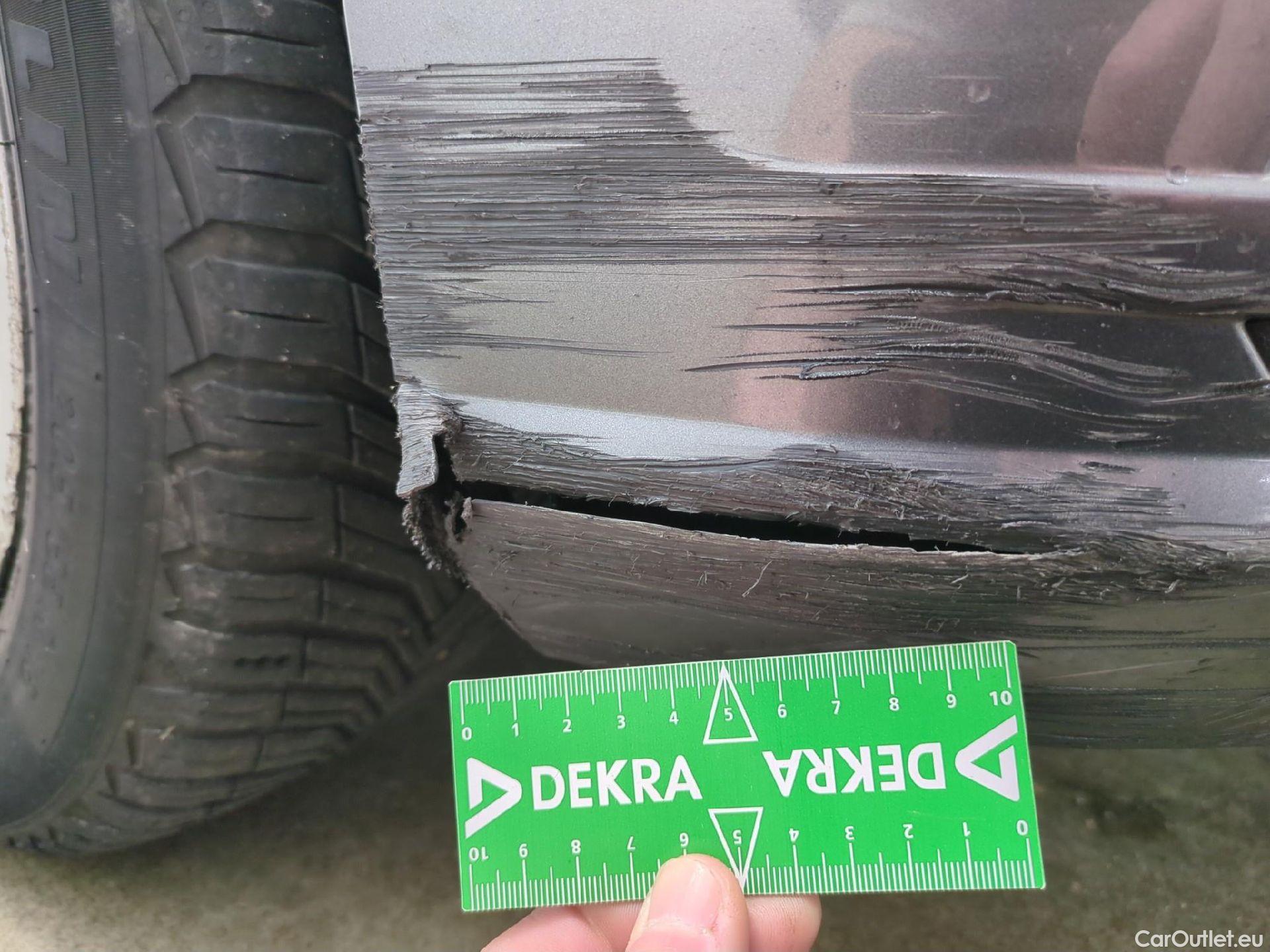  Volkswagen  Golf  VII Berline Confortline Business BMT 1.6 TDI 115CV BVA7 E6dT #25