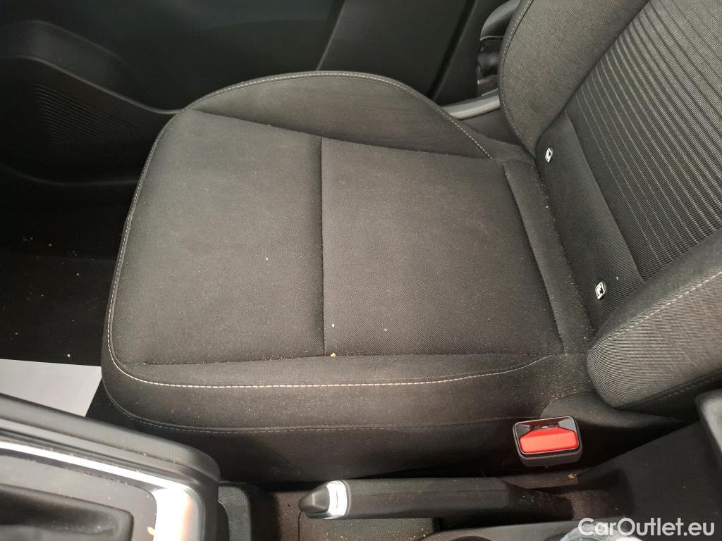  Renault  Captur  II Business 1.5 dCi 115CV BVA7 E6dT #32