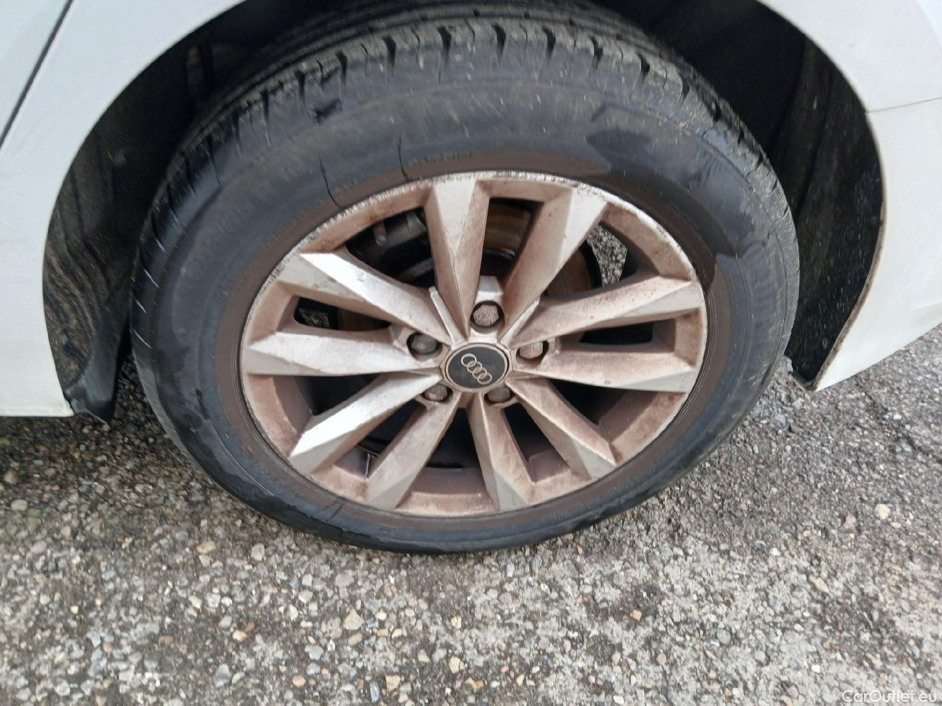  Audi  A3 AUDI  / 2020 / 5P / berlina con portón Sportback 30 TFSI 81kW (110CV) S tronic #31