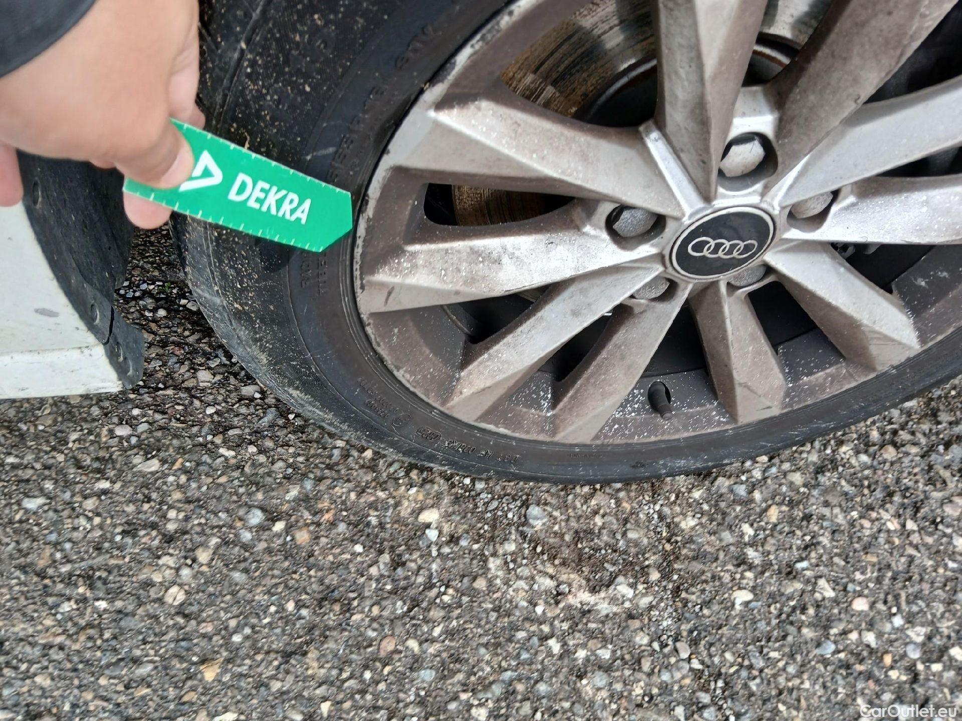  Audi  A3 AUDI  / 2020 / 5P / berlina con portón Sportback 30 TFSI 81kW (110CV) S tronic #53