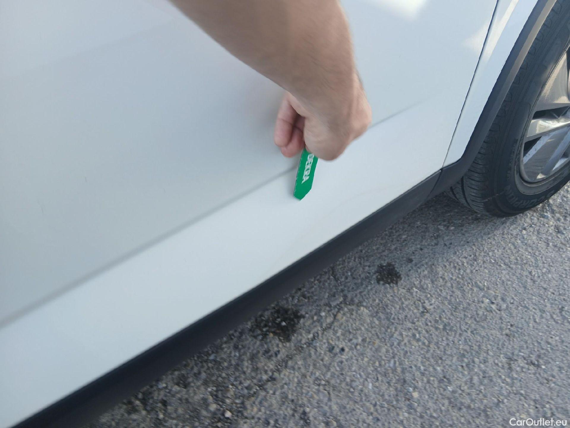  Nissan  Qashqai NISSAN  / 2021 / 5P / todoterreno DIG-T 116kW (158CV) mHEV Xtronic Acenta (AC2) #28