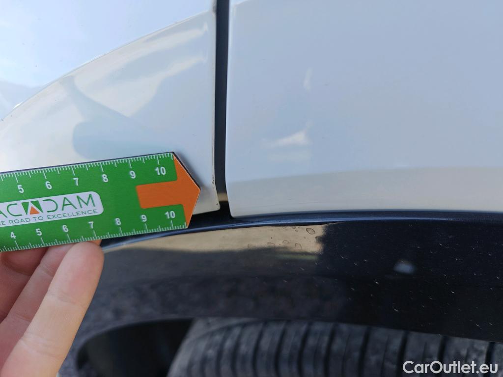  Audi  Q2 AUDI  / 2016 / 5P / todoterreno Design 30 TFSI 85kW (116CV) #22