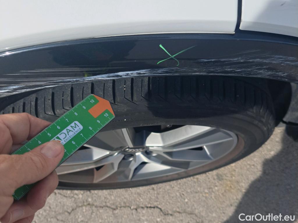  Audi  Q2 AUDI  / 2016 / 5P / todoterreno Design 35 TFSI 110kW (150CV) S tronic #26