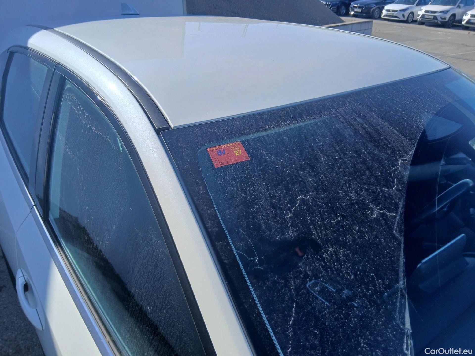  Nissan  Qashqai NISSAN  / 2021 / 5P / todoterreno DIG-T 116kW (158CV) mHEV Xtronic Acenta (AC2) #34