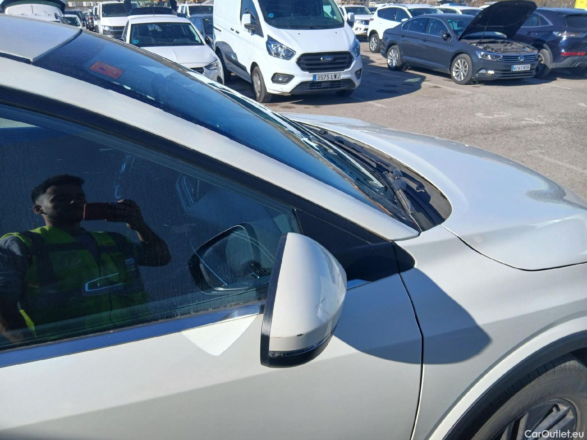  Nissan  Qashqai NISSAN  / 2021 / 5P / todoterreno DIG-T 116kW (158CV) mHEV Xtronic Acenta (AC2) #29