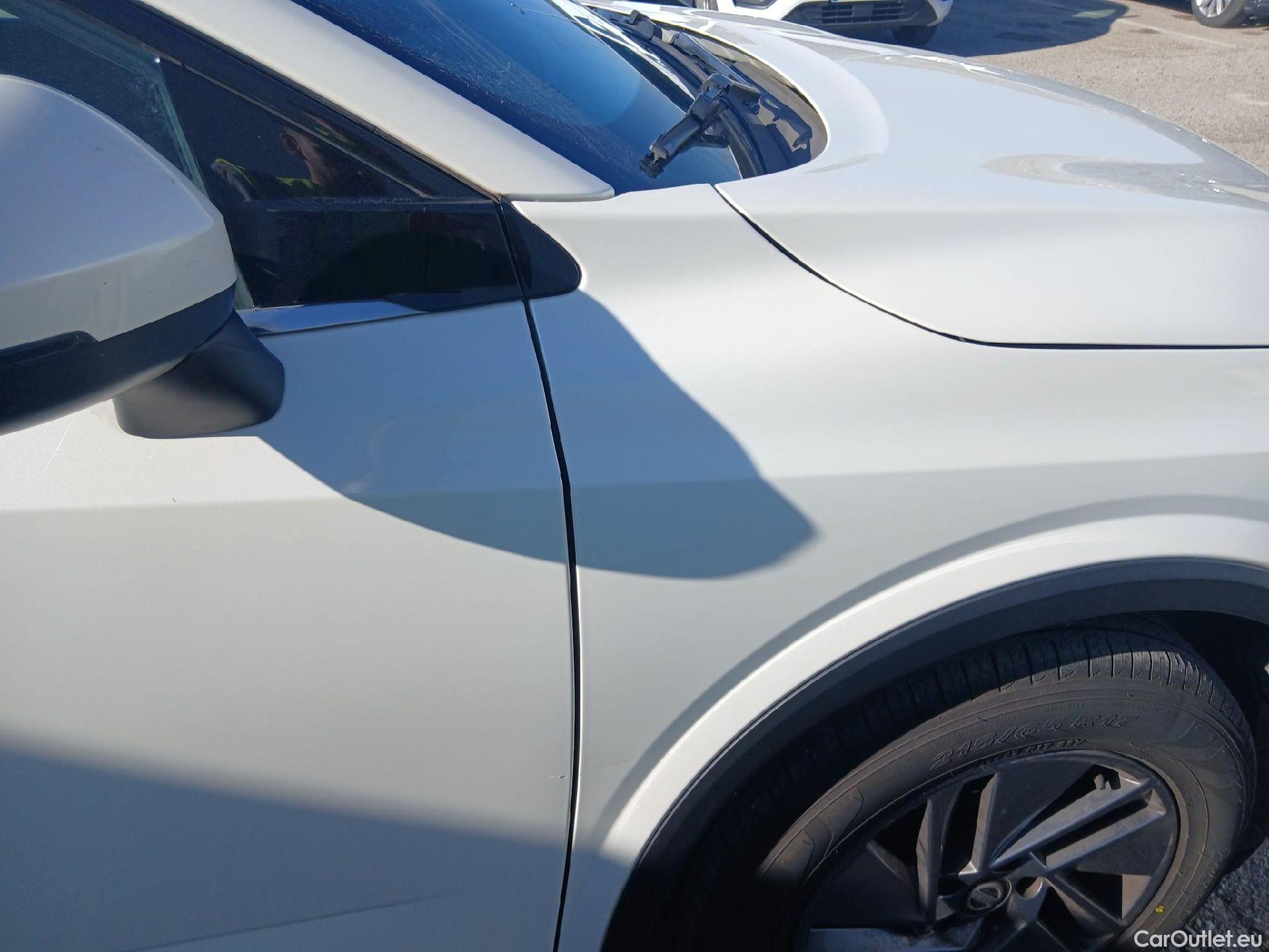  Nissan  Qashqai NISSAN  / 2021 / 5P / todoterreno DIG-T 116kW (158CV) mHEV Xtronic Acenta (AC2) #31