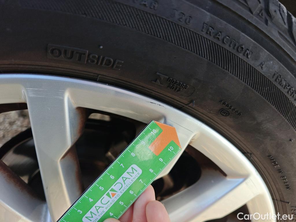  Audi  Q2 AUDI  / 2016 / 5P / todoterreno Design 30 TFSI 85kW (116CV) #31