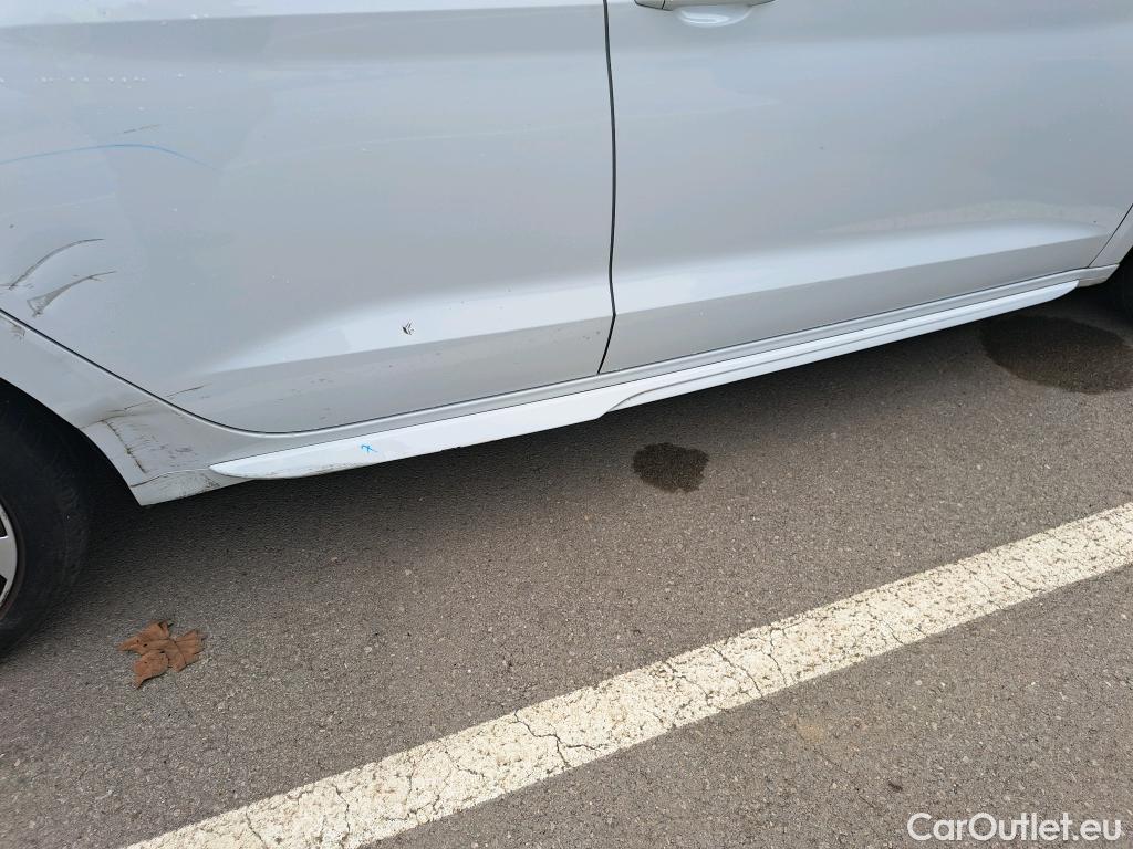  Audi  A1 Sportback AUDI A1 / 2018 / 5P / berlina con portón Sportback Adrenalin 30 TFSI 81kW (110CV)(SP) #20