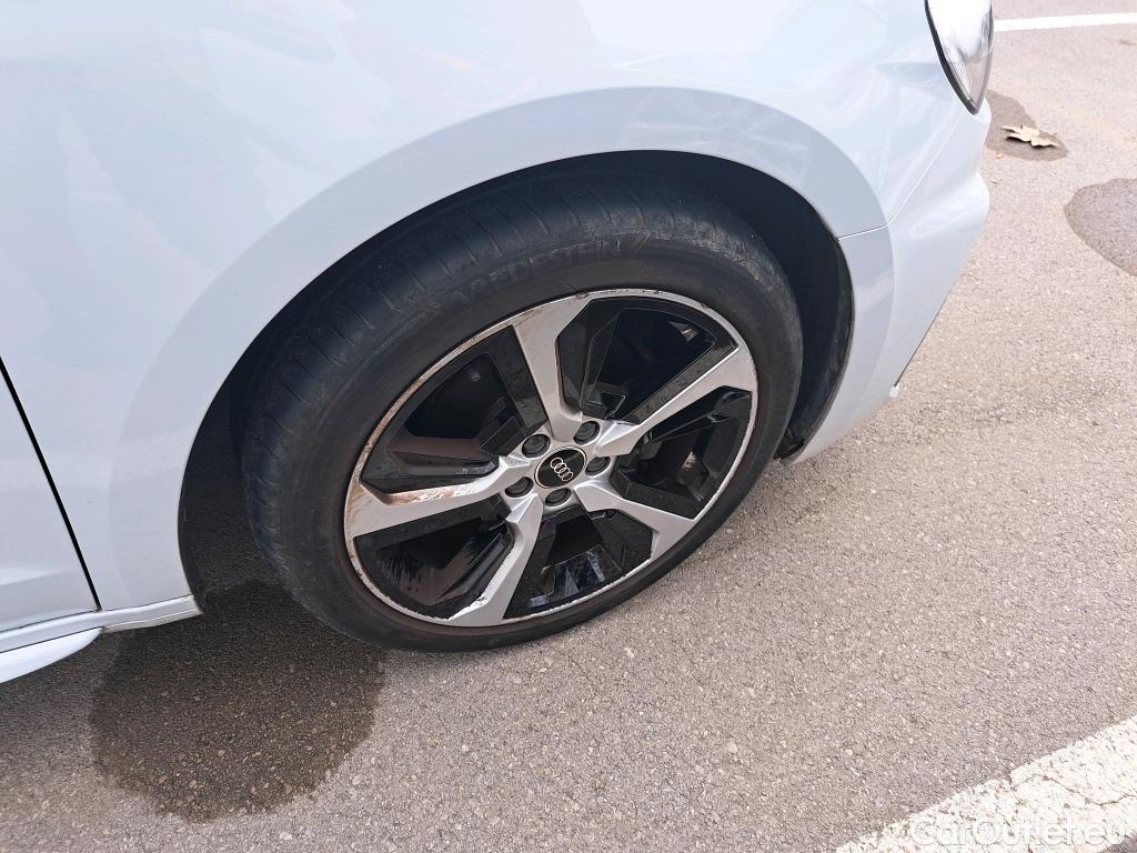  Audi  A1 Sportback AUDI A1 / 2018 / 5P / berlina con portón Sportback Adrenalin 30 TFSI 81kW (110CV)(SP) #26