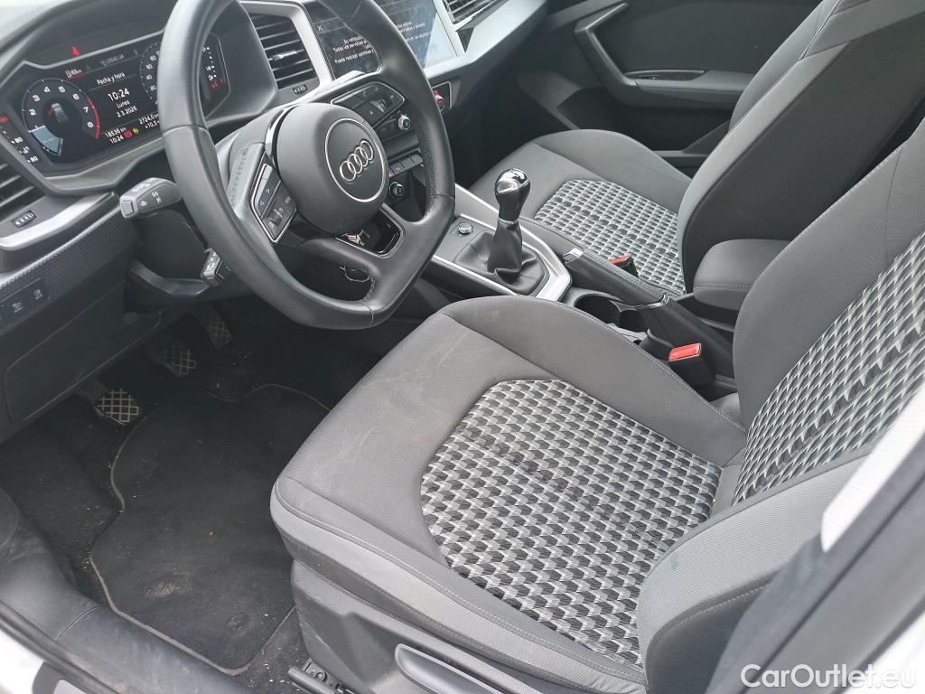  Audi  A1 Sportback AUDI A1 / 2018 / 5P / berlina con portón Sportback Adrenalin 30 TFSI 81kW (110CV)(SP) #17