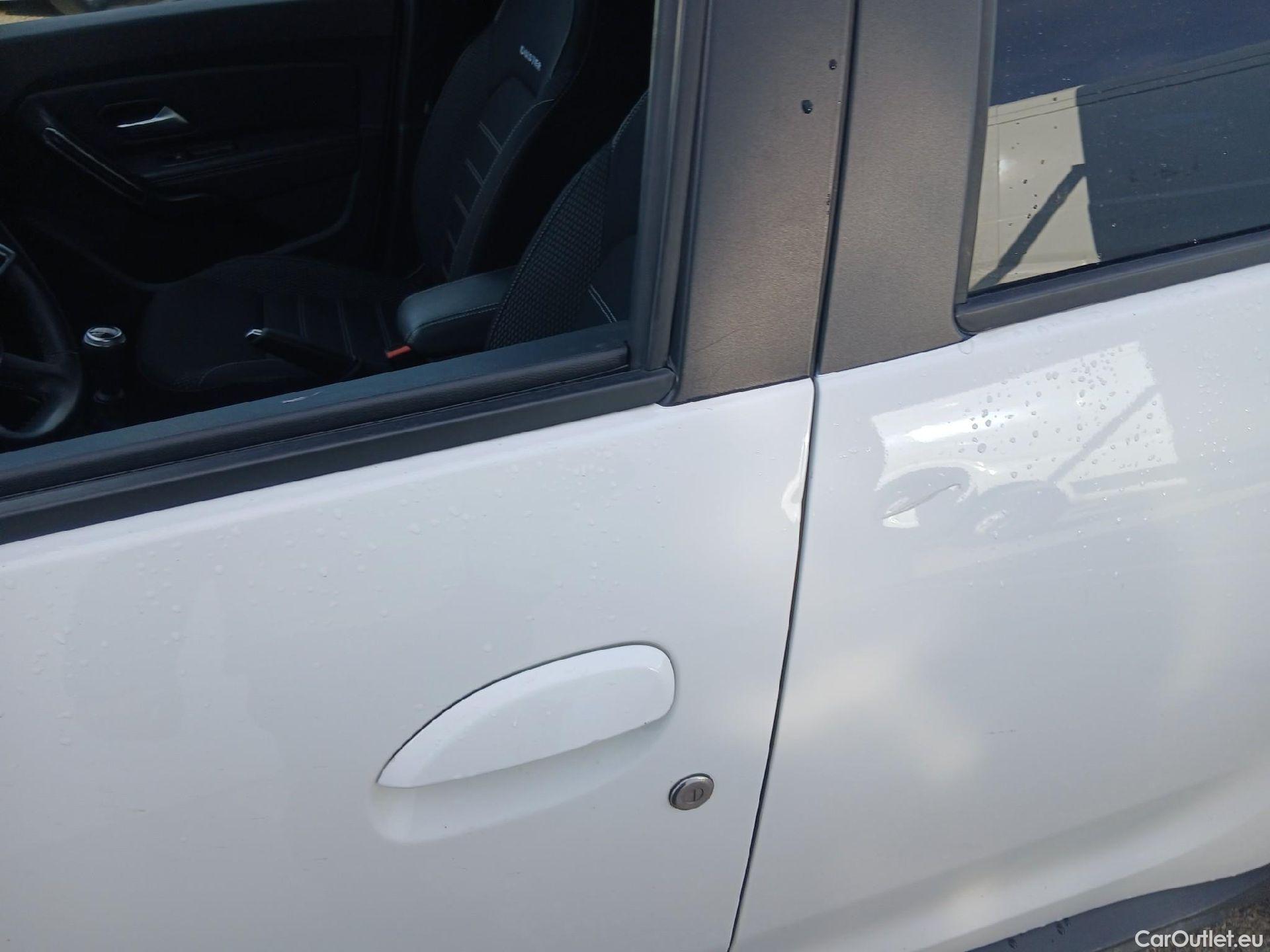  Dacia  Duster DACIA  / 2018 / 5P / todoterreno Prestige Bl. dCi 85kW(115CV) 4X4 #8