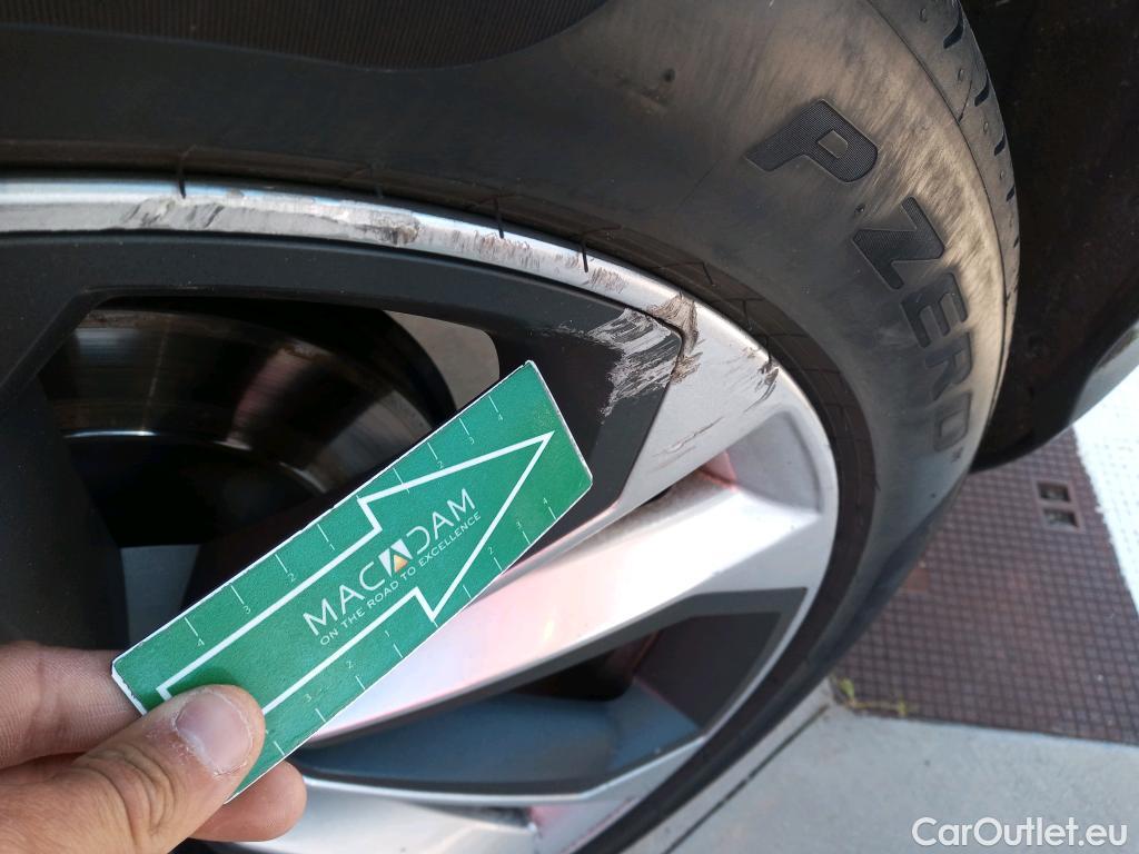  Audi  Q8 AUDI  / 2018 / 5P / todoterreno 50 TDI 210kW S Line Plus quattro tip #3