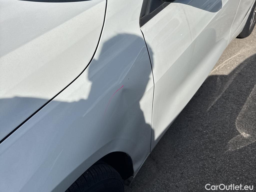  Bmw  Serie 1 BMW  / 2019 / 5P / berlina con portón 116d #1