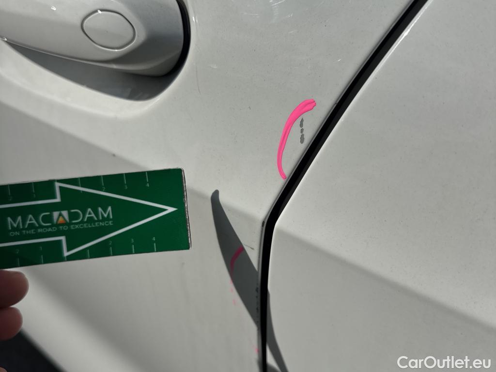  Bmw  Serie 1 BMW  / 2019 / 5P / berlina con portón 116d #6