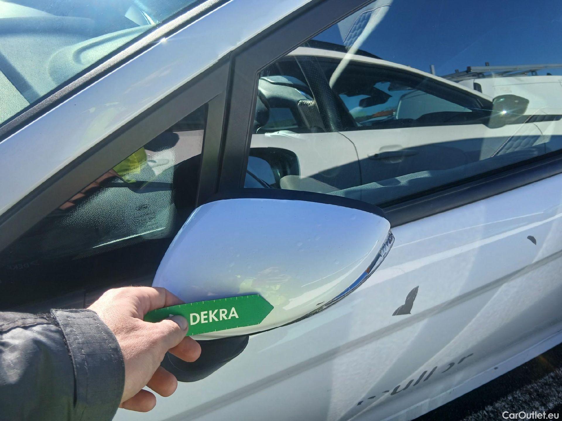  Ford  Fiesta FORD  3p 6G berlina con portón 1.5 TDCi 70kW (95CV) ST-Line 3p #12