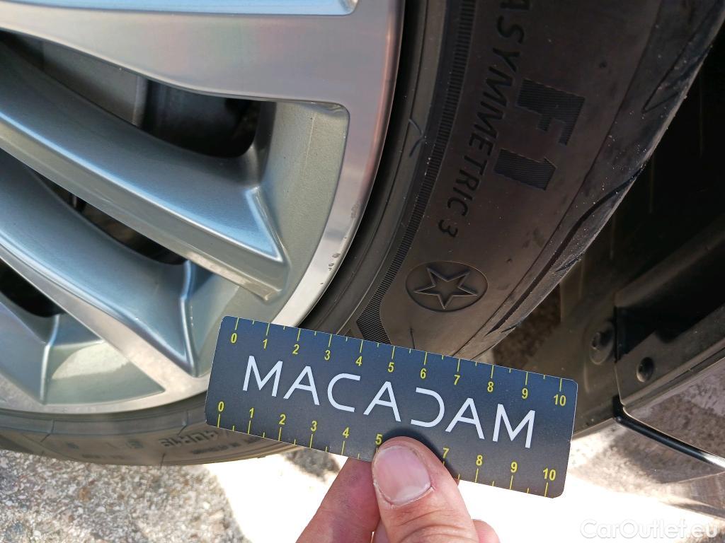  Bmw  Serie 5 BMW  / 2020 / 4P / sedán 530e xDrive #2