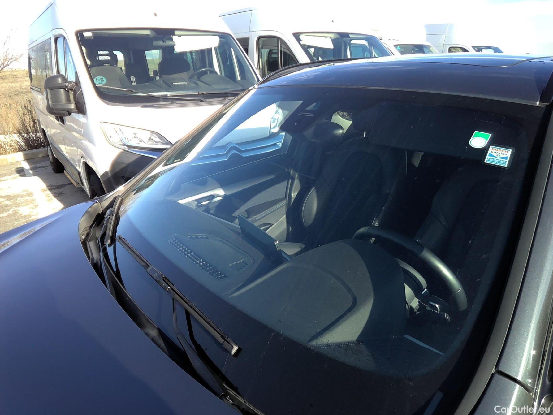  Bmw  X1 BMW  / 2019 / 5P / todoterreno sDrive18d #25