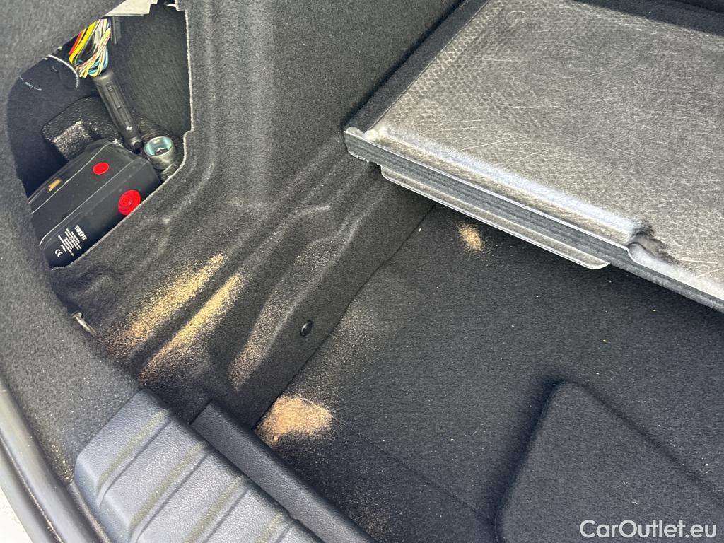  Bmw  Serie 1 BMW  / 2019 / 5P / berlina con portón 116d #16