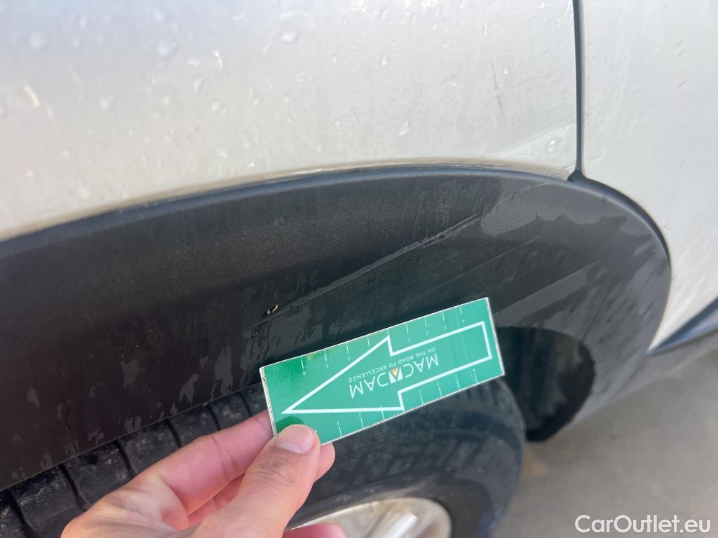  Peugeot  3008 PEUGEOT  / 2020 / 5P / todoterreno 1.2 PureTech 96KW S&S Active Pack EAT8 #33