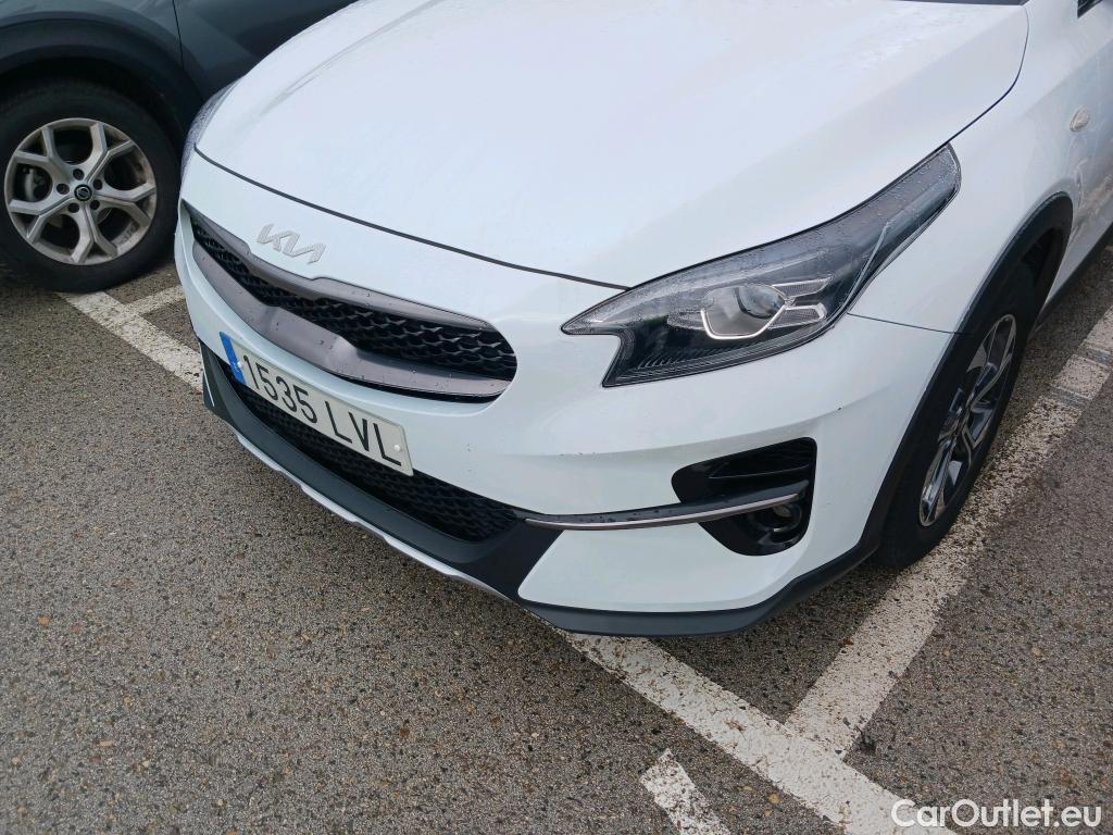  KIA  XCeed KIA  / 2019 / 5P / todoterreno 1.0 T-GDi Drive 88kW (120CV) #14